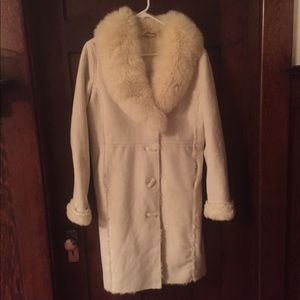 Beautiful cream coat with genuine fox fur lapel